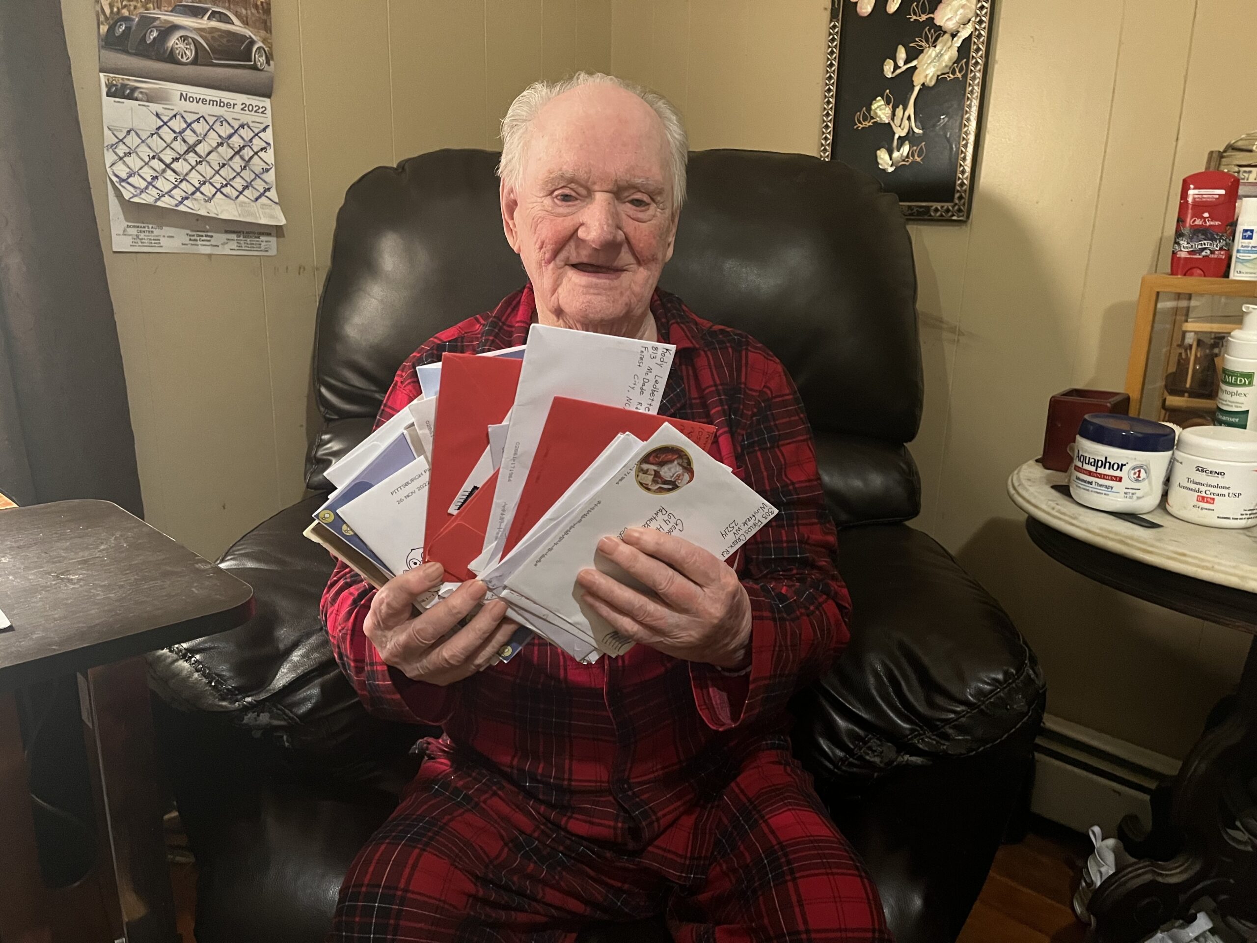 Pawtucket Man 95 Receives Hundreds Of Holiday Cards To Help Lift His Spirit
