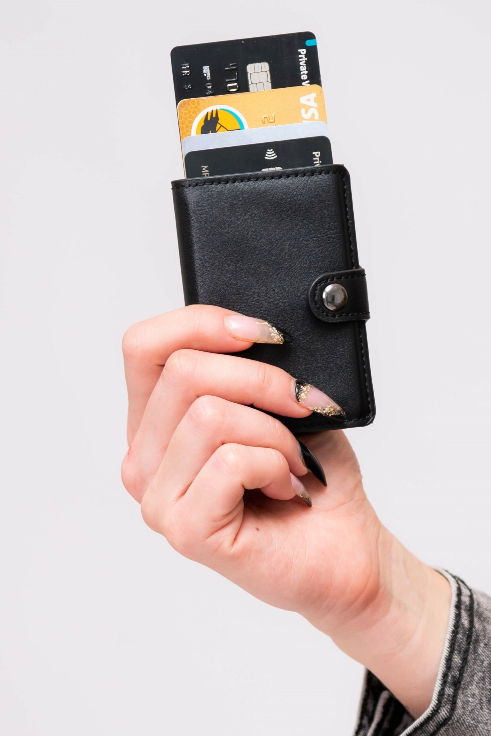 Pop Up RFID Credit Card Holder And Wallet 99 Rands